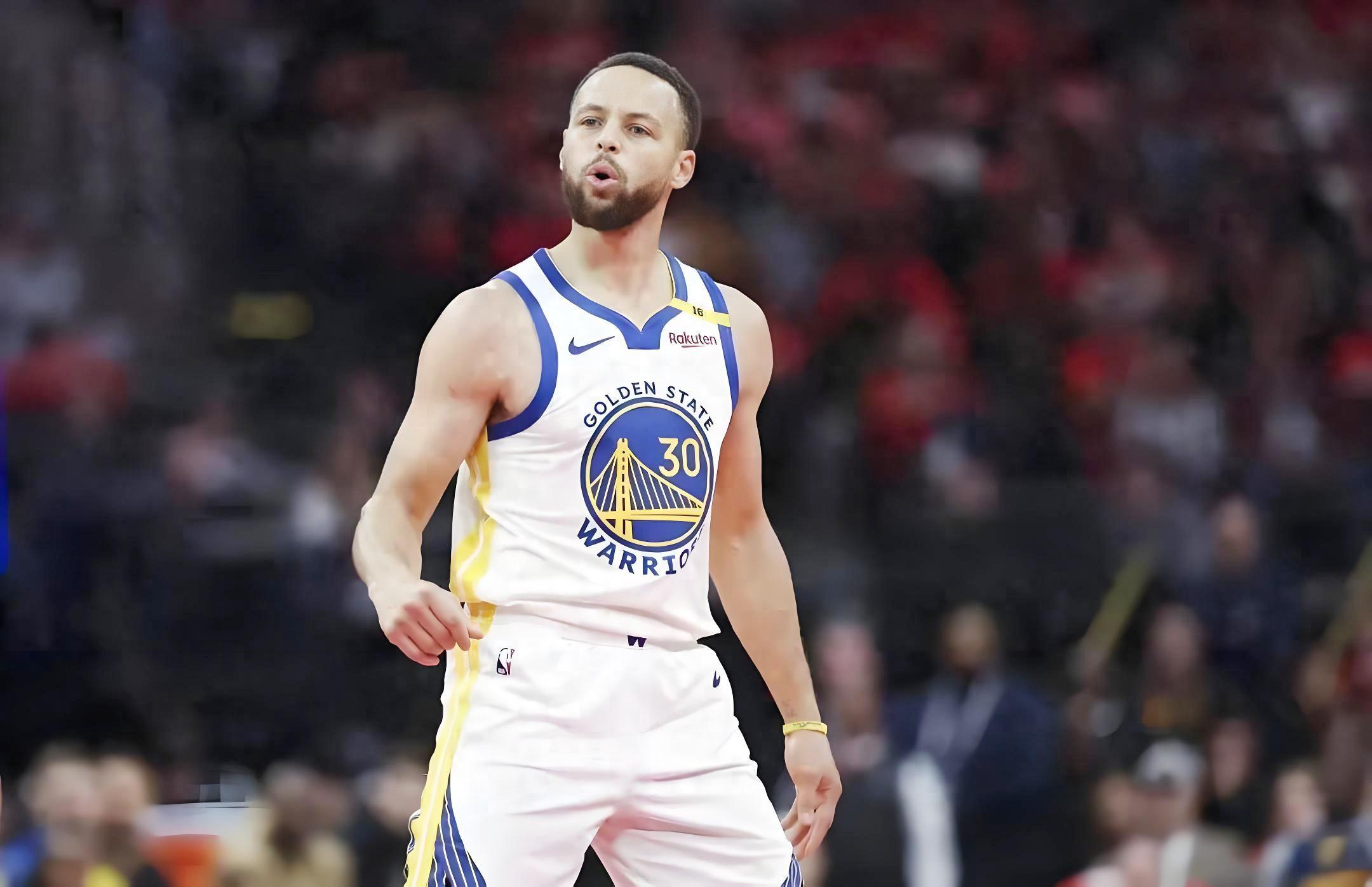 爱游戏官网网页版入口关于库里重返赛场，爆冷首场状态出色，中国队观众沸腾！赛场气氛高涨的信息